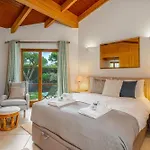 Peaceful And Lovely Retreat With A Pool #1982 Barão de São Miguel