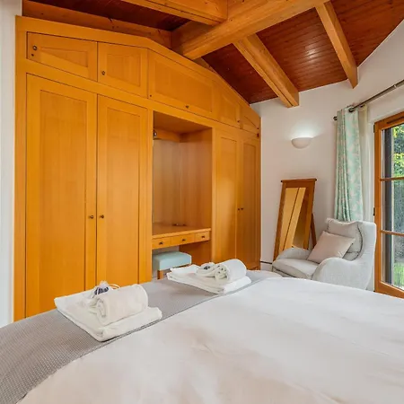 Apartament Peaceful And Lovely Retreat With A Pool #1982 *