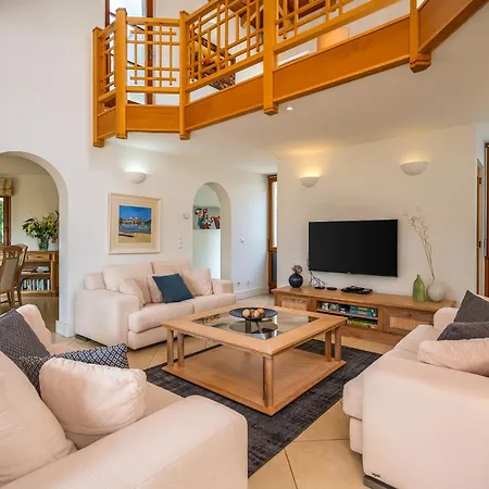 Apartament Peaceful And Lovely Retreat With A Pool #1982