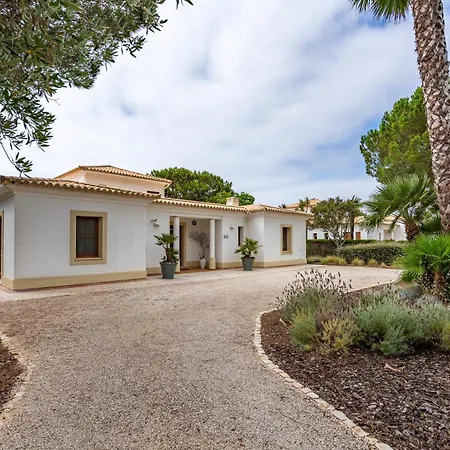 Peaceful And Lovely Retreat With A Pool #1982 Barão de São Miguel