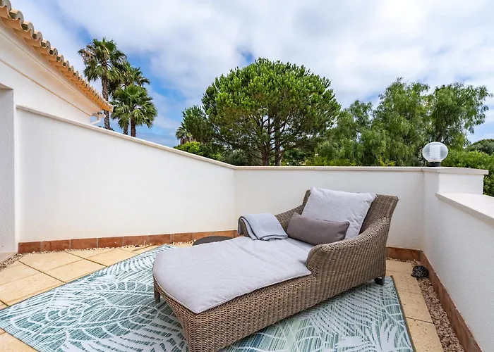 Daire Peaceful And Lovely Retreat With A Pool #1982